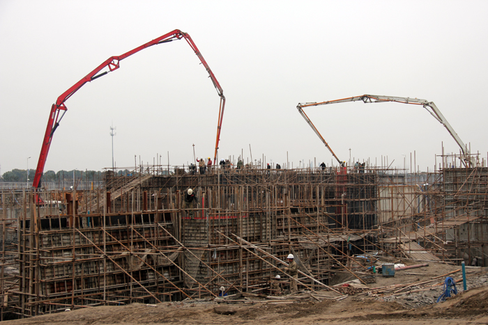 澆筑下閘首混凝土