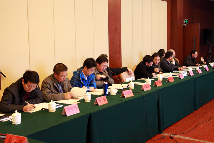 公司總經理夏國春、總經理助理、項目經理楊斌參加驗收活動