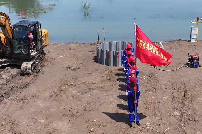 1750316044767113.jpg 1-700.jpg